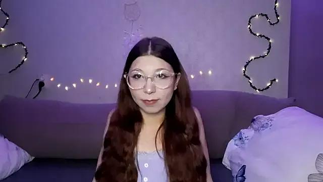MiaamaLoveLyslt from StripChat is Freechat