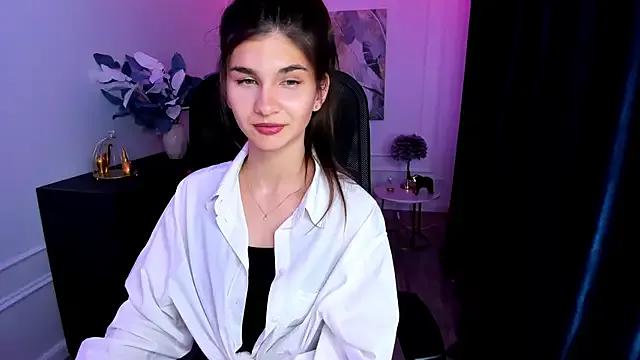 MiaAxel from StripChat