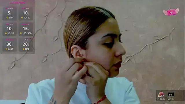 Miabonnett_ from StripChat is Freechat