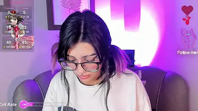 MiaDevine_1 from StripChat is Freechat