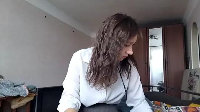 MiaLovelyOne from StripChat is Freechat