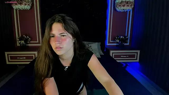 MiaMialani from StripChat