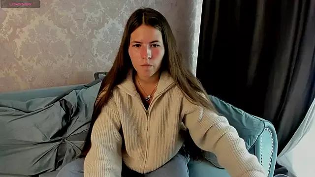 MiaMialani from StripChat