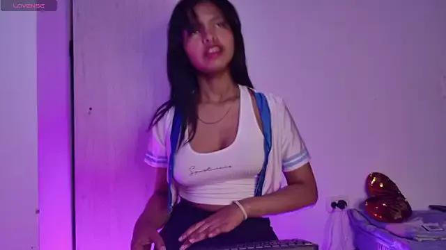 miamiller188 from StripChat is Freechat