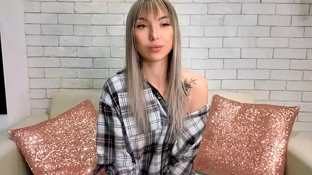 MiaMinx from StripChat