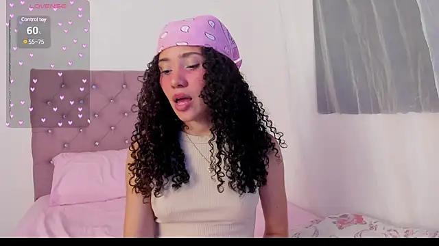 MiaMoroe from StripChat