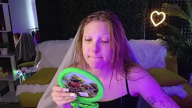 Miawhip webcams show profile image 