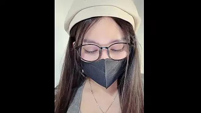 MiCandy-Lovee from StripChat is Freechat