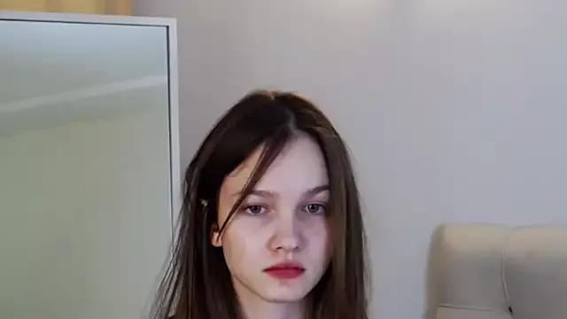 MichelleRoux from StripChat is Freechat