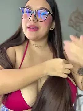 Michellesexxy from StripChat is Freechat