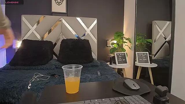 Miia_bunny from StripChat