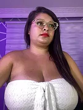 MiiaaJoness from StripChat