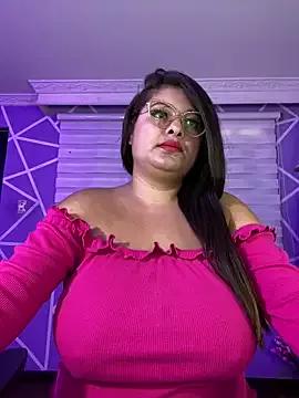 MiiaaJoness from StripChat