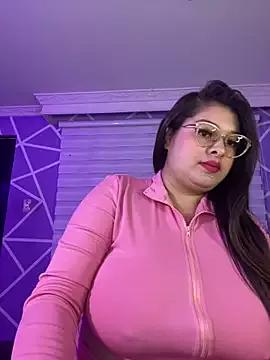 MiiaaJoness from StripChat