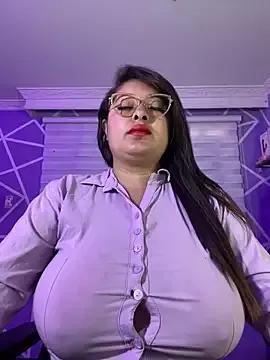 MiiaaJoness from StripChat