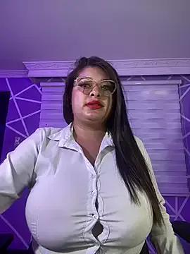 MiiaaJoness from StripChat is Freechat