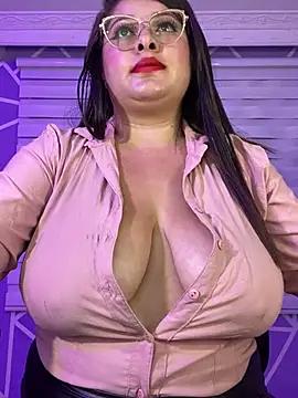 MiiaaJoness from StripChat