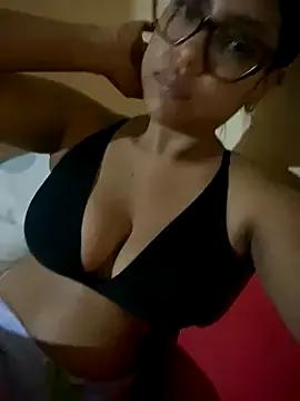 MiiaBrownn from StripChat