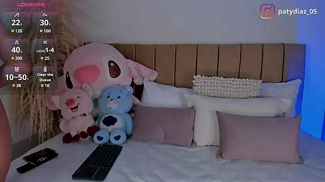 MiiaParker6972 from StripChat