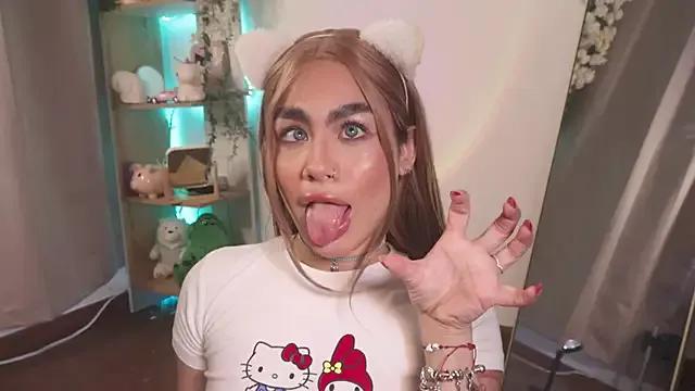 Miila_snow from StripChat