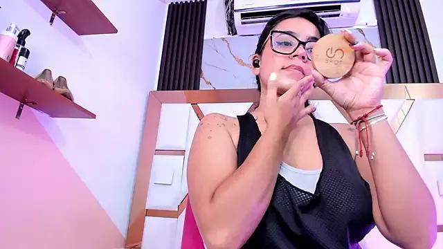 miilaklum from StripChat