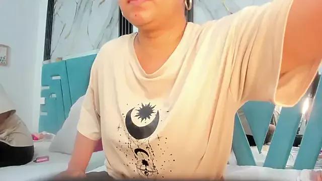 miilaklum from StripChat