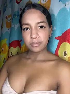 Mikaelaxx webcams show profile image 