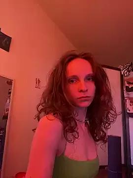 MikkyMoony from StripChat