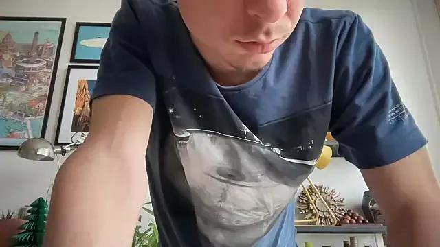 MikymikeBBWD from StripChat is Freechat