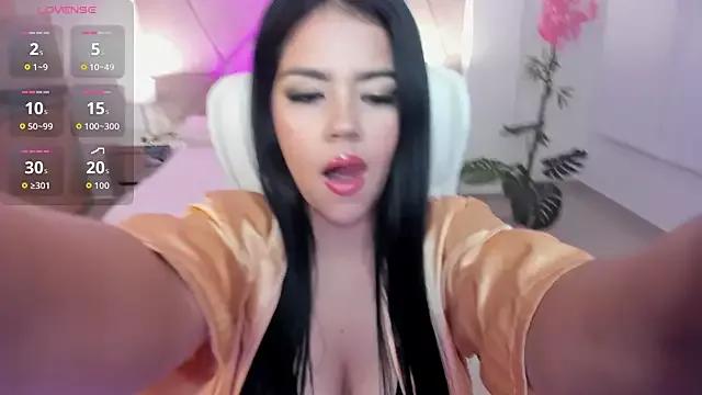 Mila_blaze from StripChat is Freechat