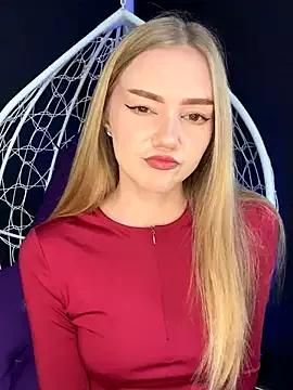 MilaMoone from StripChat is Freechat