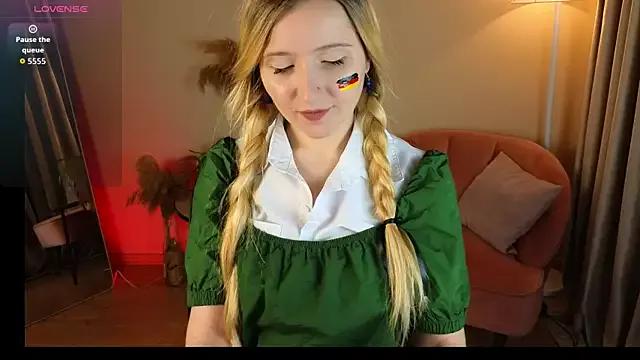 Milana_Key from StripChat is Freechat