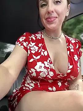 Photos of MilfNextDoor20 from StripChat is Freechat