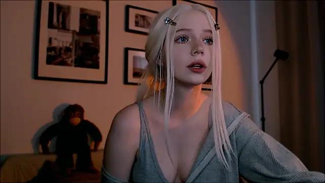 mili_coy from StripChat