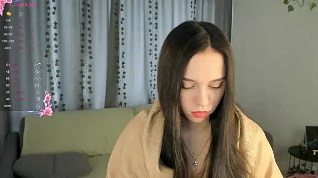 MiliLove12 from StripChat