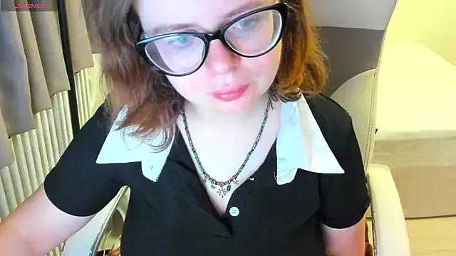 MilisaSweet777 from StripChat