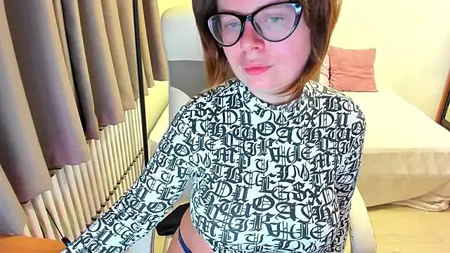MilisaSweet777 from StripChat
