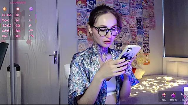 Milky_way_UwU from StripChat is Freechat