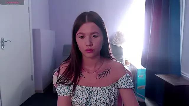 Milla_Ciao from StripChat