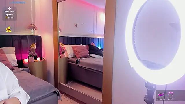 MillaSunshine from StripChat