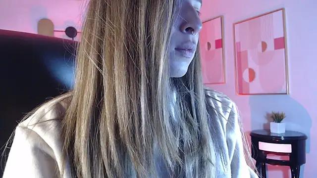 Millie_gh from StripChat