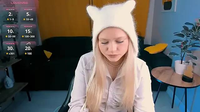 Millie_Vanillie from StripChat