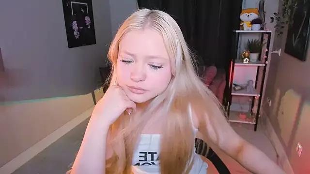 Millie_Vanillies from StripChat