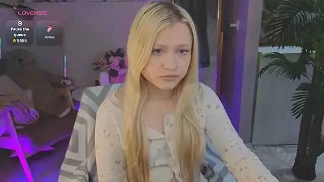 Millie_Vanillies from StripChat