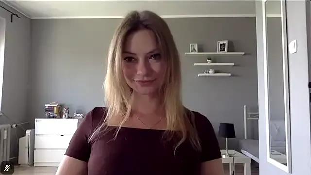 MillieShow from StripChat