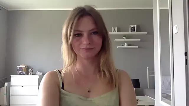 Photos of MillieShow from StripChat is Freechat