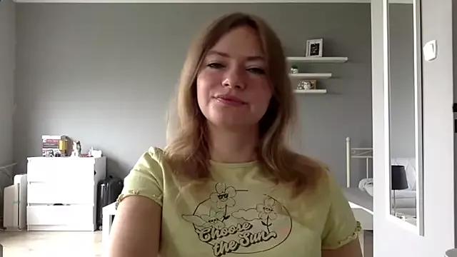 MillieShow from StripChat