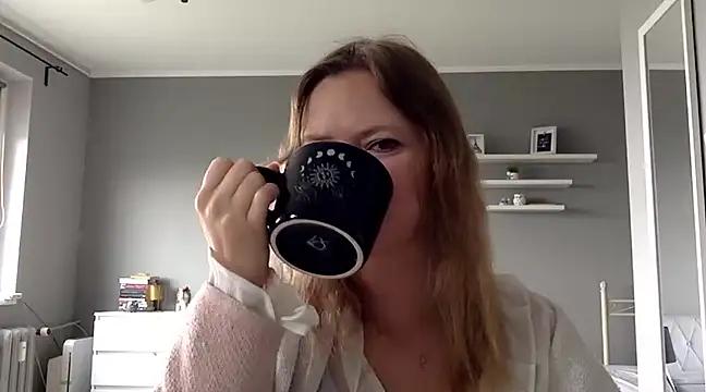 MillieShow from StripChat