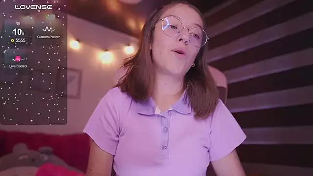 milly_kenner from StripChat
