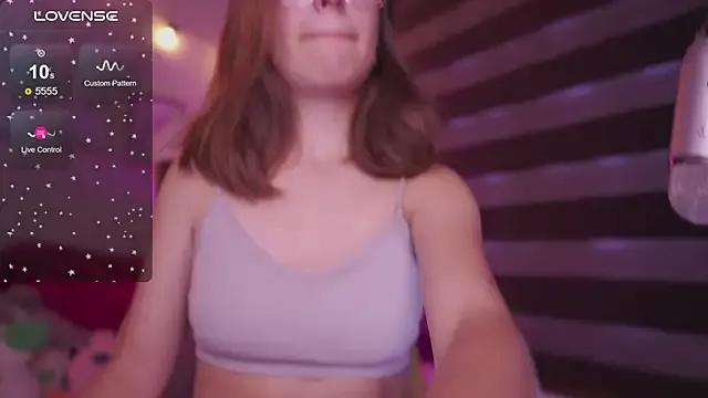 milly_kenner from StripChat